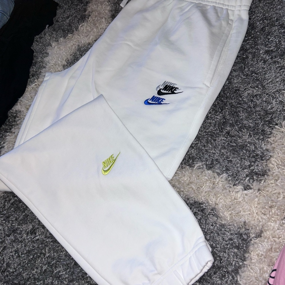 Nike logo sweatpants never worn without tags